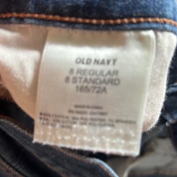 Old Navy Bermuda Jean shorts 8 medium rise - Picture 5 of 5